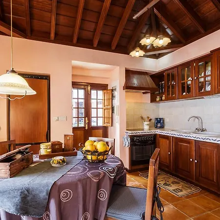 Carlota Holiday home